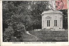 VINTAGE POSTCARD Versailles Hamlet of Mayor Antoinette Pavillon of the Music