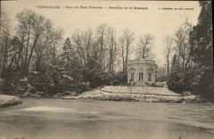 VINTAGE POSTCARD Versailles Park Of Small the trianon House Of the Music