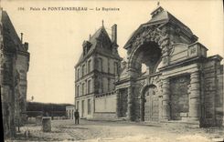 CPA Palais De Fontainebleau Le Baptistere