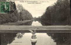 VINTAGE POSTCARD Palate De Fontainebleau the Canal Of the Park