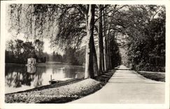VINTAGE POSTCARD Palate De Fontainebleau Gone of sully
