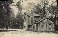 VINTAGE POSTCARD Versailles House Of the Guard Hamlet Of Small the trianon