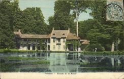 VINTAGE POSTCARD Trianon House Of the Versailles Queen