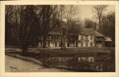 VINTAGE POSTCARD Small Tables Of Versailles the House Of the Queen