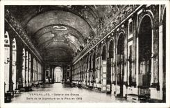 VINTAGE POSTCARD Versailles Gallery Of the Ices Room Of the Signature of peace in 1919 Militaria