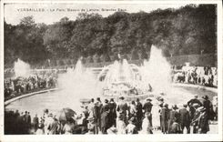 VINTAGE POSTCARD Versailles the Park Basin De Latone Large Water
