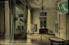 VINTAGE POSTCARD Versailles Small Trianon Reading room