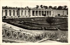 VINTAGE POSTCARD Versailles Large Trianon Seen On the park