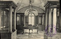 CPA Chateau de Malmaison ancienne residence de Napoleon 1er Bibliotheque de l'empereur
