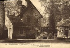 CPA Versailles Petit Trianon Le Hameau de Maire Antoinette