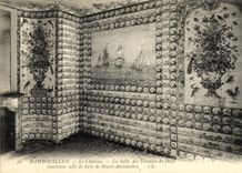 CPA Rambouillet Le Chateau la salle des fainces de Delft Ancienne salle de bain de Marie Antoinette