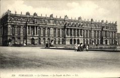 POSTAL Versalles de la VENDIMIA el castillo el ataque frontal del parque