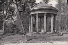 POSTAL Versalles Hamlet De Trianon de la VENDIMIA el templo del amor