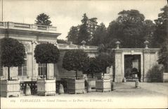CPA Versailles Grand Trianon Le Parc L'Entree