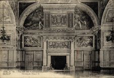 VINTAGE POSTCARD Palate De Fontainebleau chimney Henri II