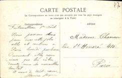 VINTAGE POSTCARD Palate De Fontainebleau Paviloon Of the Clock and staircase of the horseshoe