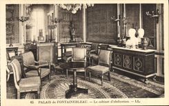 VINTAGE POSTCARD Palate De Fontainebleau the Cabinet Of Abdication