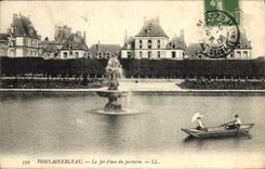CPA Fontainebleau Le Jet D'Eau Du Parterre