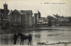 CPA Moret Vue Prise De l'Abreuvoir Homme et cheval