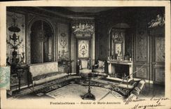 VINTAGE POSTCARD Fontainebleau Boudoir Of Marie Antoinette