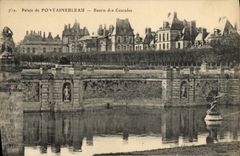 VINTAGE POSTCARD Palate De Fontainebleau Basin Of the Cascades