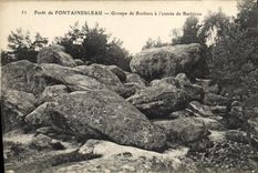 VINTAGE POSTCARD Foret De Fontainebleau Groups Rocks At the Entry De Barbizon
