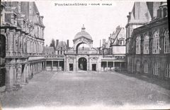 CPA Fontainebleau Cour Ovale