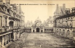 CPA Palais De Fontainebleau Cour Ovale Le Baptistere