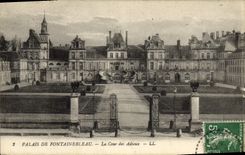 CPA Palais De Fontainebleau La Cour Des Adieux