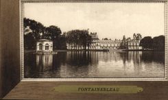 VINTAGE POSTCARD Fontainebleau Castle