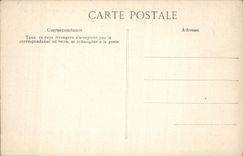 VINTAGE POSTCARD Palate De Fontainebleau Pond At Carps And Court Of the Fountains