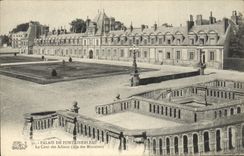 CPA Palais De Fontainebleau La Cour Des Adieux Aile des ministres