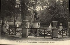 CPA Palais De Fontainebleau Fontaine Du Jardin De Diane