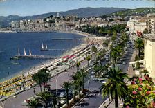 CPM Cannes La Plage de la Croisette le Palais des Festivals de le Squet Vus du Carlton Hotel 