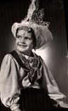 CPM Petite fille En Costume Des Sables D'Olonne Folklore 