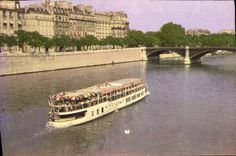 MODERN CARD Parisian Boat Paris Barge Fly