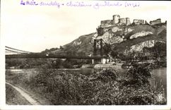 CPM Le Petit Andely Le Pont Suspendu Et Le Chateau Gaillard