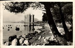 VINTAGE POSTCARD Islands De Lerins Castle St Honorat