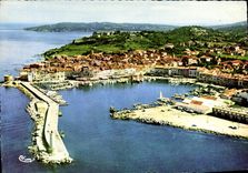 CPM Saint Tropez Vue Panoramique Aerienne Sur Le Port Et La Citadelle
