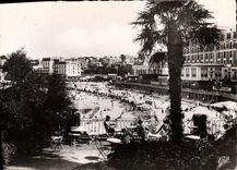 CPM Dinard La Plage Et Les Nouvelles Cabines