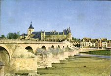 CPM Gien Le Vieux Pont