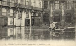VINTAGE POSTCARD Floods Of Paris Conti Quay