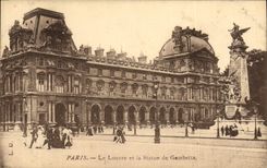CPA Paris Le Louvre Et La Statue De Gambetta