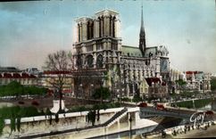 CPM Paris Et Ses Merveilles Cathedrale Notre Dame