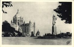 VINTAGE POSTCARD Lisieux View On the Basilica And the Statue Of co. Therese