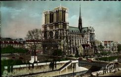 CPM Paris Et Ses Merveilles Cathedrale Notre Dame