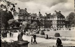 CPM Paris Et Ses Merveilles Jardin Et Palais Du Luxembourg