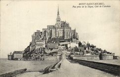 CPA Mont St Michel Vue Prise De La Digue Cote De l'arrivee