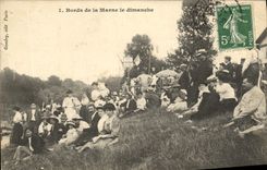 CPA Bords De La Marne Le Dimanche Folklore