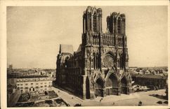 CPA La Douce France Reims La Cathedrale
